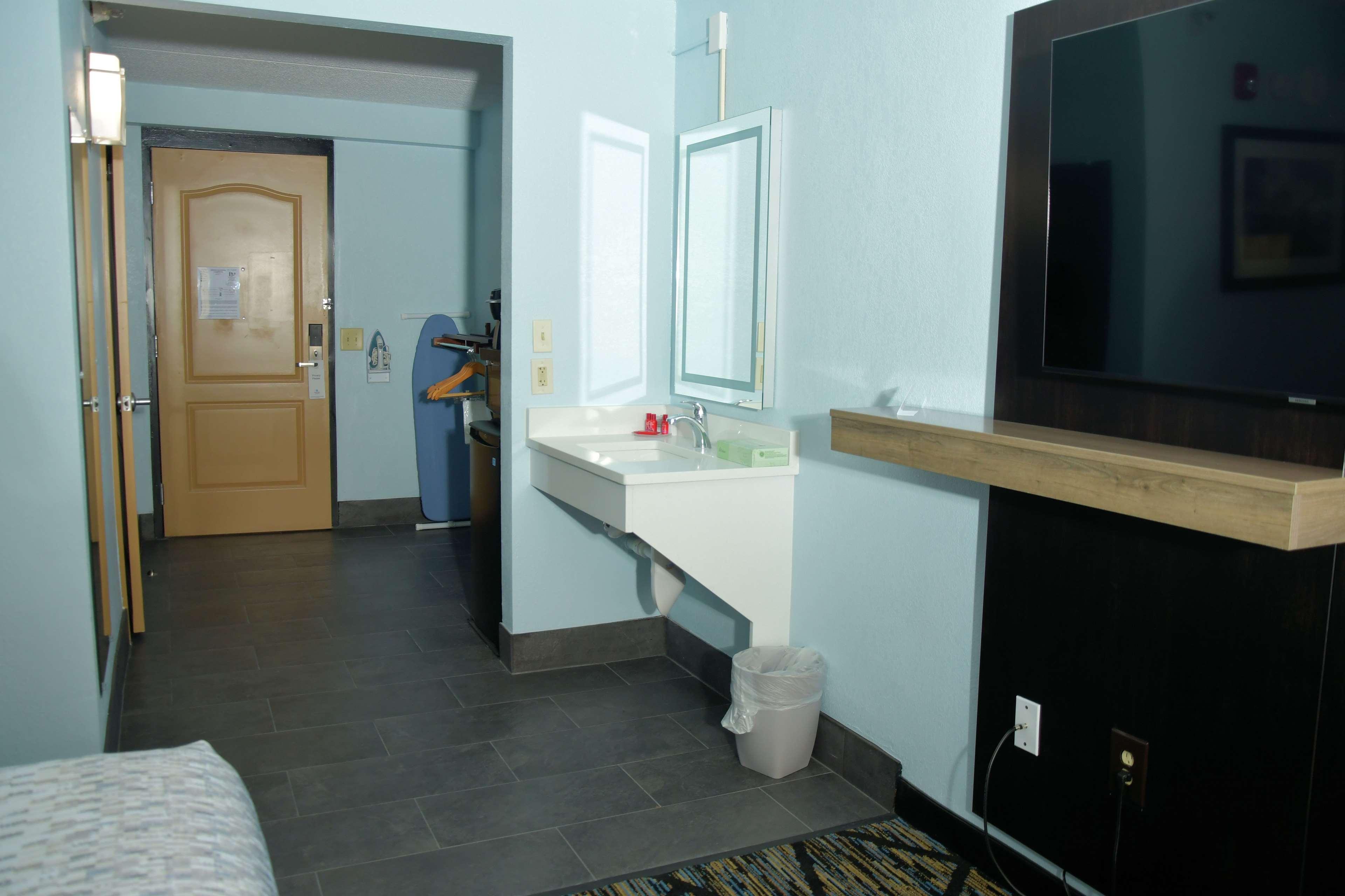 Clarion Pointe Jacksonville Near Camp Lejeune Dış mekan fotoğraf