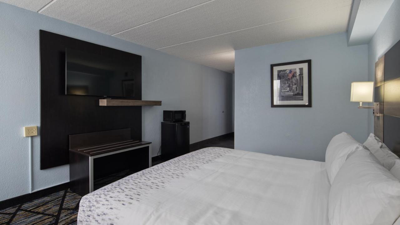 Clarion Pointe Jacksonville Near Camp Lejeune Dış mekan fotoğraf