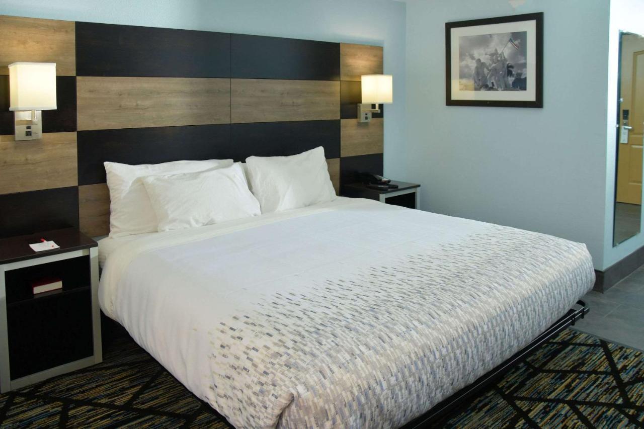 Clarion Pointe Jacksonville Near Camp Lejeune Dış mekan fotoğraf
