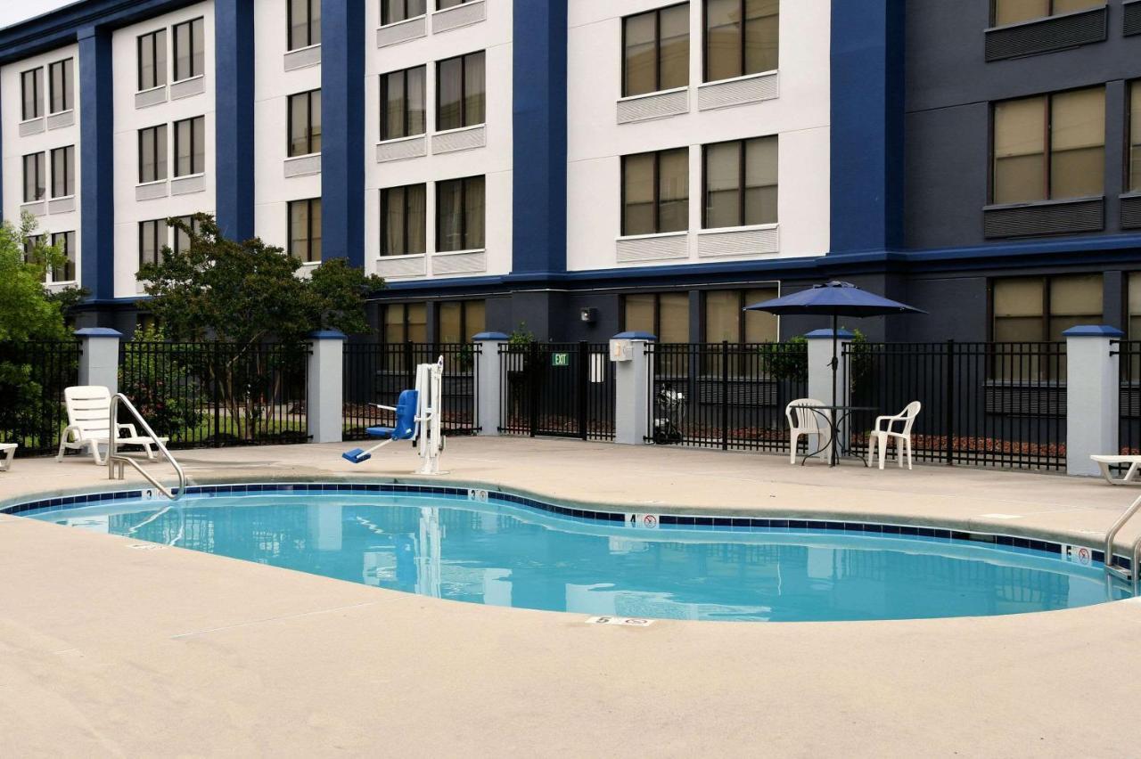 Clarion Pointe Jacksonville Near Camp Lejeune Dış mekan fotoğraf
